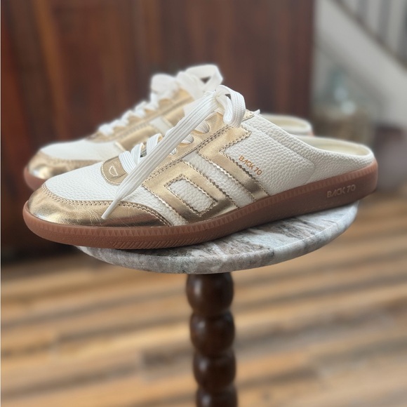 Back 70 Women's Gold and White Mules - Picture 4 of 6